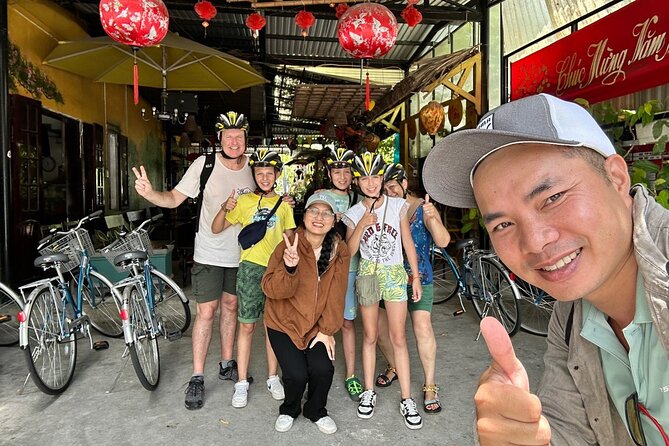 HOI AN Biking Vegetable Village, Basket Boat, Coconut Forest - Tra Que Vegetable Village: the herb-scent walk and the work of growing food