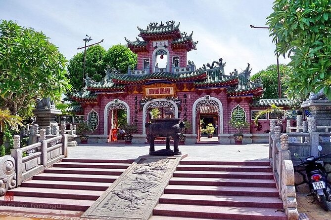 Hoi An City By Night And Release Paper Latern On Hoài river - Key things that make this Hoi An night tour worth your money