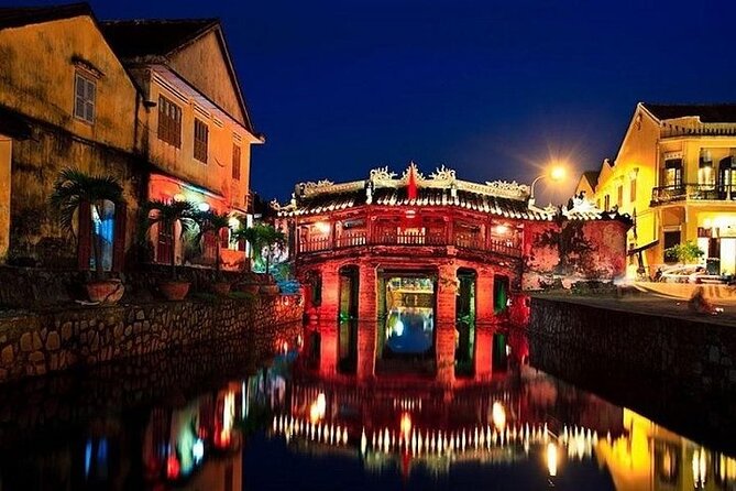 Hoi An City By Night And Release Paper Latern On Hoài river - Night market time: quick shopping and quick choices