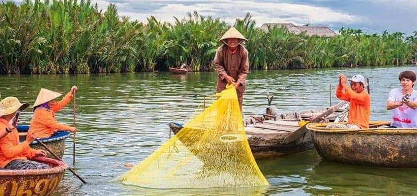 Hoi An: Coconut Basket Boat Ride by Hangcoconut - Spinning boats: choose the thrill, or skip the extra cost