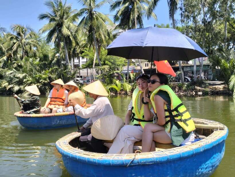 Hoi An Coconut Basket Boat Ride in Thanh Dong Village - Village life, minus the show: why this tour feels more authentic