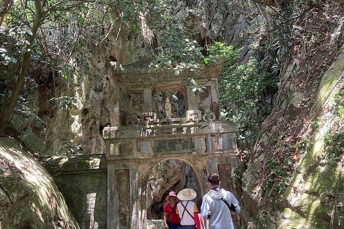 Hoi an Coconut Boat & Hoian ancient Town Tour From Danang orHoian - Group size, guide style, and the overall vibe