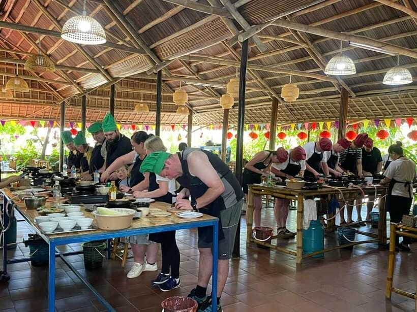 Hoi An: Cooking Class, Crab Fishing-Basket Boat, Market Tour - What You’ll Eat: A Full Lunch Plus Dessert