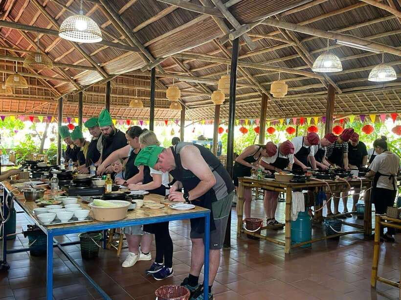 Hoi An: Cooking Class, Crab Fishing-Basket Boat, Market Tour - Hotel Pickup to the Hoi An Market: Shopping With a Purpose