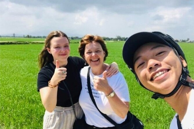 Hoi An Countryside PRIVATE TOUR - Highlights and Hidden Gems - Tra Que Vegetable Village: Hoeing, Soil, and Watering Herb Gardens