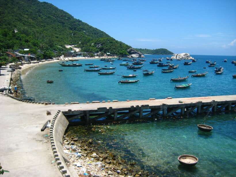 Hoi An/ Da Nang: Cham Island Discovery Tour - From Cua Dai Wharf to Cham Island: what the boat day feels like