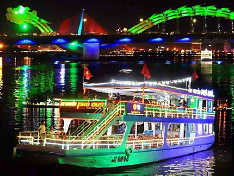 Hoi An/Da Nang: Da Nang Food Tour & Cruise Trip on Han River - Da Nang food at night: why this tour works