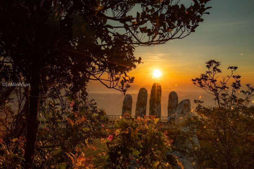 Hoi An/Da Nang: Golden Bridge and Ba Na Hill Tour - Golden Bridge: Stone Hands, Fog Swirls, and the Feeling of Walking on Air