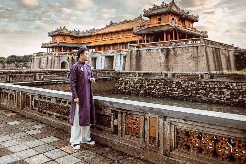 Hoi An/Da Nang: Hue Imperial City by Bus or Train Experience - Train from Da Nang to Lang Co: trade traffic stress for a rail segment