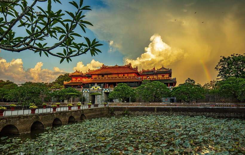 Hoi An/Da Nang : Private Day Trip to Imperial City - Hue - Lang Co Beach And Lap An Lagoon: Two Quiet Stops That Change The Mood
