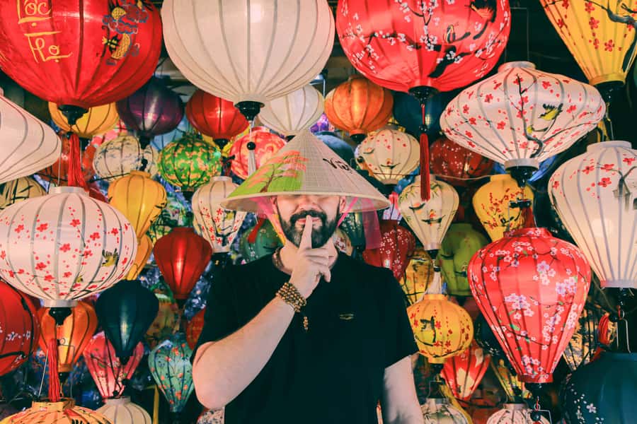 Hoi An/Da Nang: Private Photoshoot & Guided Walking Tour - Hoai River and the golden backdrops you’ll want to repeat