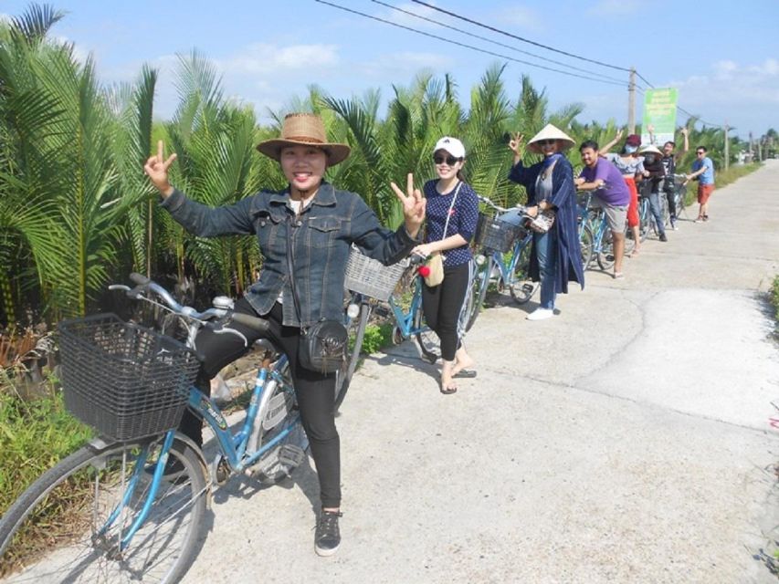 Hoi An Eco Bicycle Tour and Basket Boat Ride - The Rice-Field Stop: Ducks, Buffalo, and How the Water Helps Farming