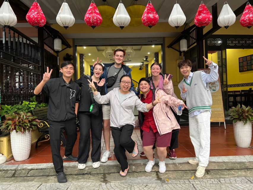 Hoi An: Evening Food Tour with 7 Tastings and Boat Trip - A 4-hour first-night plan for Hoi An food and culture