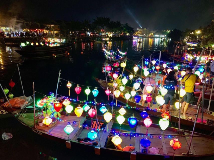 Hoi An: Evening Food Tour with 7 Tastings and Boat Trip - The food stops: 7 tastings across hidden Hoi An lanes