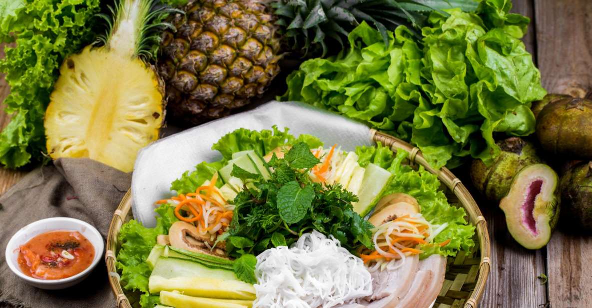 Hoi An: Evening Food Tour with 7 Tastings and Boat Trip - Pacing and crowd reality: the tour moves fast, in a good way