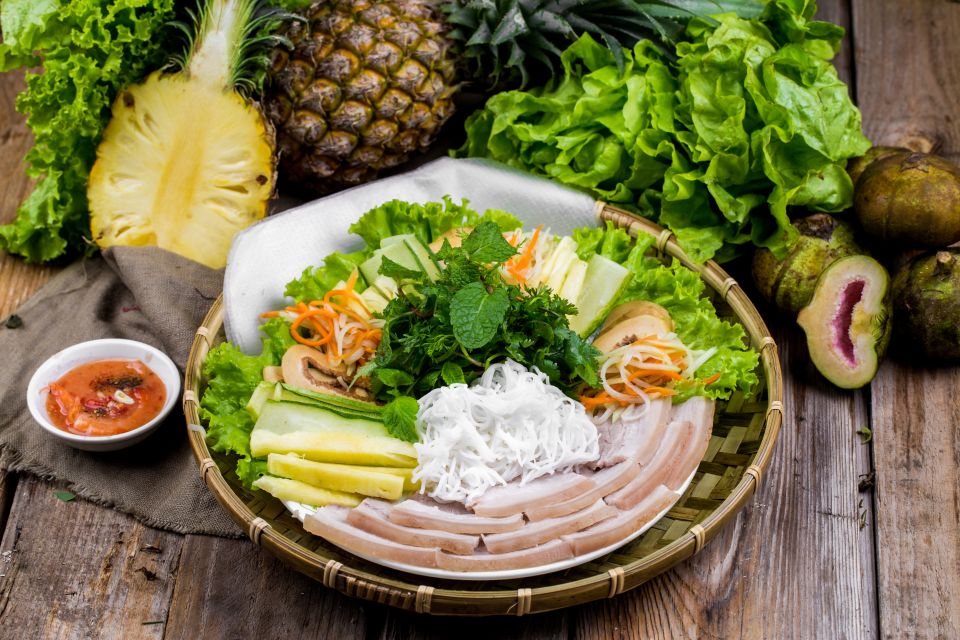 Hoi An: Evening Food Tour with 7 Tastings and Boat Trip - Meet at 4:30: how the evening flow actually feels