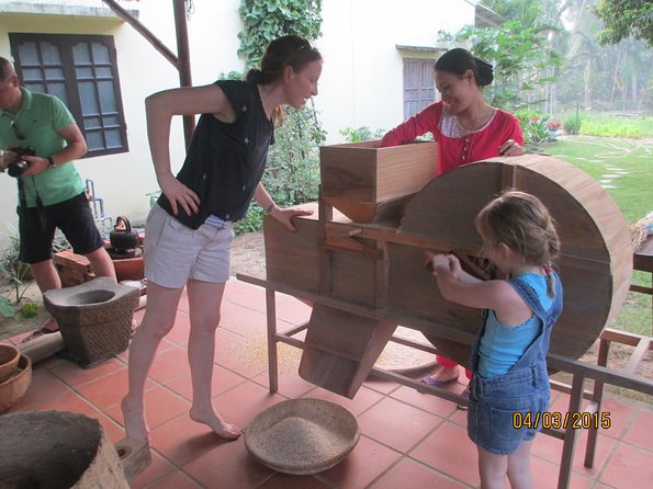 Hoi An Farming and Fishing life Experience Tour - Private guide attention and the small-group feel