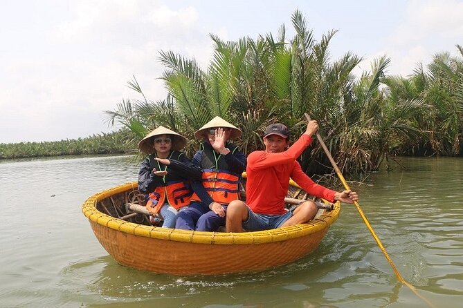 Hoi An Fishing Tour Private-Lantern /Cafe Making Class by Lunch - Basket-boat fishing in Hoi An’s coconut forest