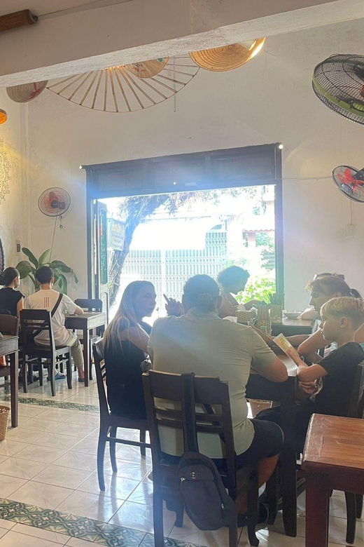Hoi an food tour with 8 different street food tasting - Old Town Lanes and Central Market Snacks (Without the Guessing Game)