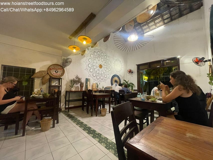 Hoi an food tour with 8 different street food tasting - Sweet Treats: Bánh Flan, Che Chuối, and Bánh Bông Lan