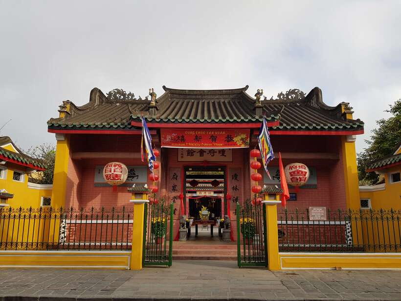 Hoi An: Half-Day Heritage Walking Tour - Passing a church: a quick window into modern religious life