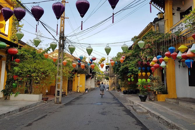 Hoi An Half Day Private Tour from Da Nang/ Hoi an - Japanese Bridge: a classic stop with a better payoff when explained