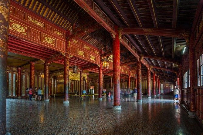 Hoi An: Imperial Hue And Hai Van Pass Full-day Tour - Lunch + the Perfume River Boat Ride: A Real Break, Not Just a Pause