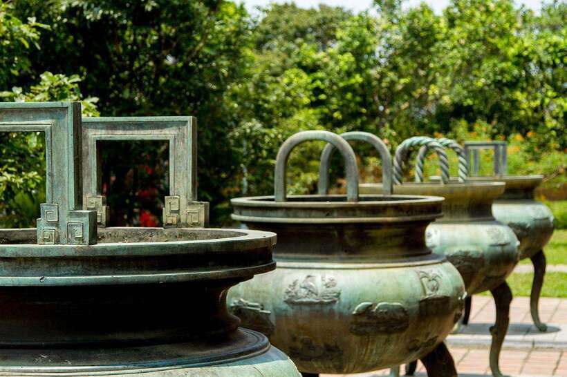 Hoi An: Imperial Hue And Scenic Hai Van Pass Discovery Tour - How the pace and group size affect your day