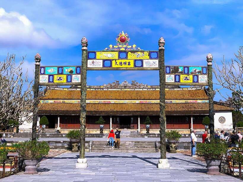 Hoi An: Imperial Hue And Scenic Hai Van Pass Discovery Tour - Khai Dinh Royal Tomb: royal design guided by feng shui