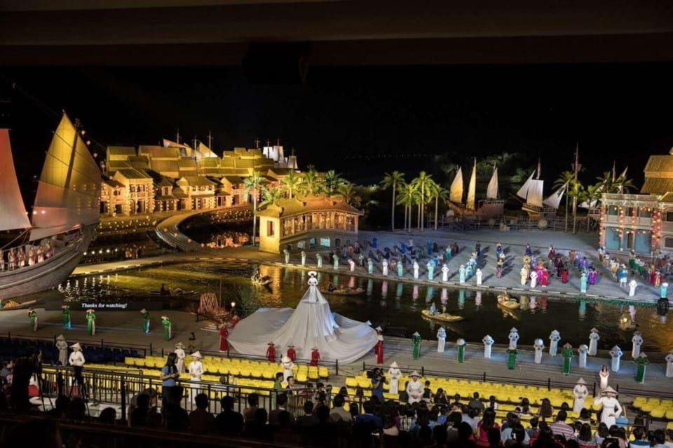 Hoi An Impression Show - Hoi An History - The one-hour Memories Show: how the outdoor stage tells the story