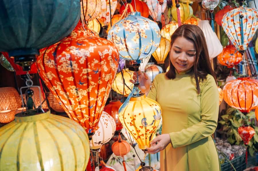 Hoi An Lantern : 45-Minute Short Private Photography Tour - Meeting at 84 Phan Châu Trinh: How to Arrive Without Stress