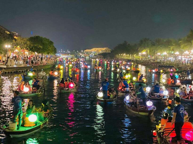 Hoi An: Lantern Boat Ride on the Hoai River - Kazimierz Kwiatkowsky Square: Finding the Start Without Stress