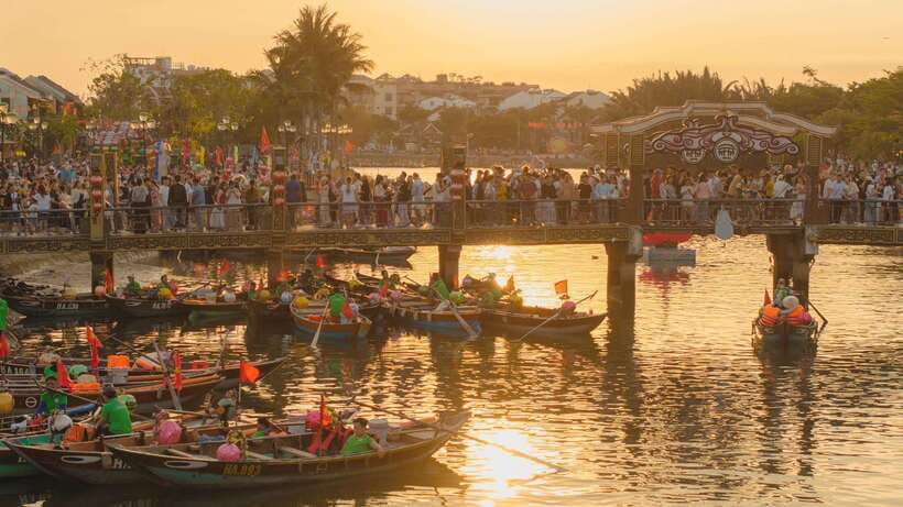 Hoi An : Lantern Boat Trip & Release Lantern - Finding the meeting point at 37 Nguyễn Phúc Chu (and why it matters)