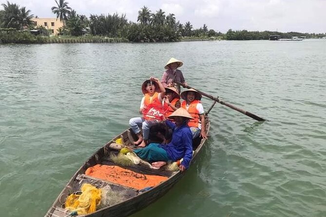 Hoi An Lantern Cruise/Boat Private Sunset/Special Event By Lotus - Cruising for a Short Taste of Fishing-Life on Thu Bon