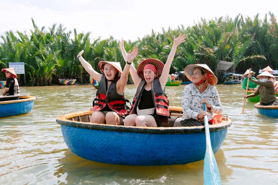 Hoi An: Lantern Making, Basket Boat, and Cooking Class - Bamboo Basket Boats in the Water Coconut Forest
