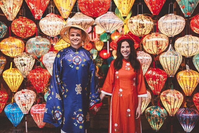 Hoi An Lantern Shop & Boat Photoshoot – Night Experience - Why a Lantern Shop Shoot Works So Well at Night