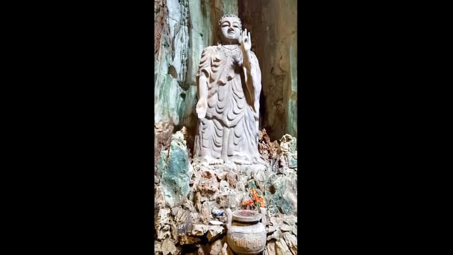 Hoi An: Marble Mountains, Am Phu Cave & Monkey Mountains - Monkey Mountains and Linh Ung Pagoda: The 67m Lady Buddha Moment