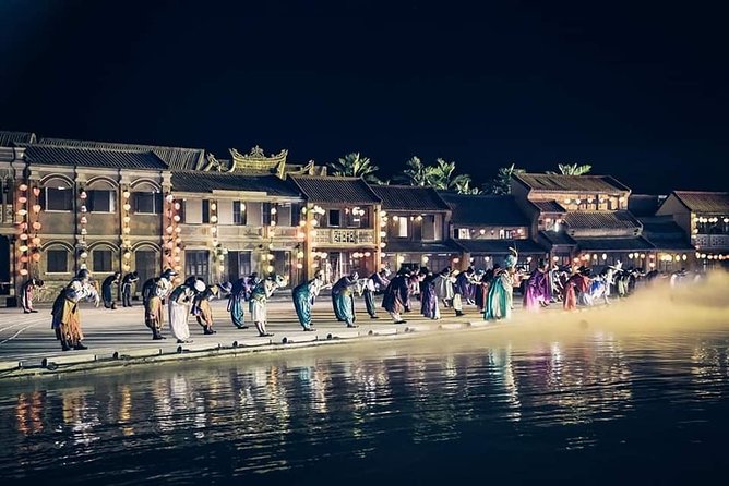 Hoi An Memories Skip-the-Line Ticket with Dinner and Pickup - English explanations and how the guide adds to the evening