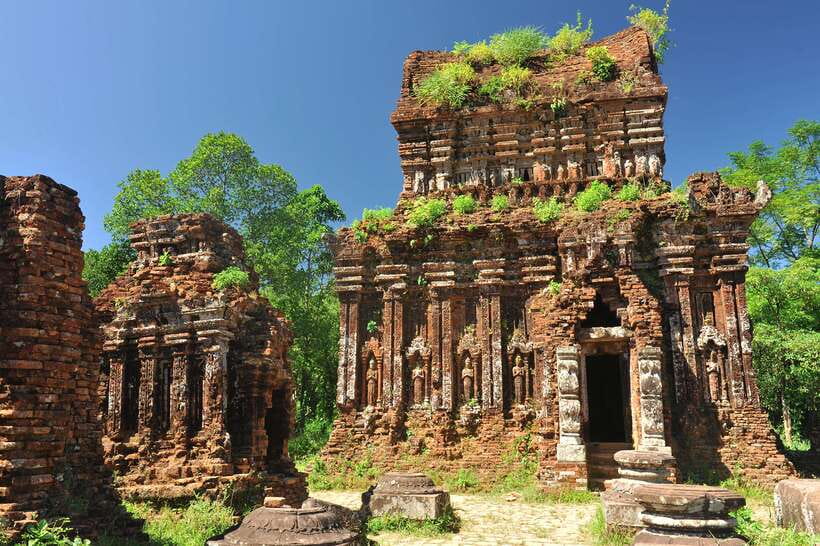 Hoi An: My Son Early Morning with Banh My and Coffee 6 am - Photo-Friendly Ruins: How to Get Sculptures Without the Crowd Blur