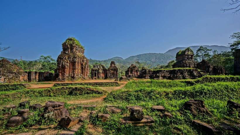 Hoi An: My Son Sanctuary 8 am/1 pm - Morning vs. afternoon: choosing the right My Son timing