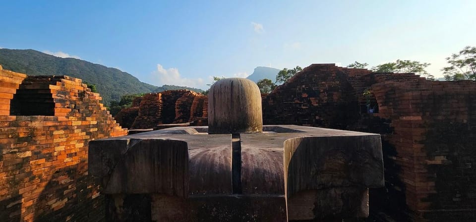 Hoi An: My Son Sanctuary Guided Tour with Boat Ride & Lunch - The Cham Performance: Cultural Timing and Getting Good Seats
