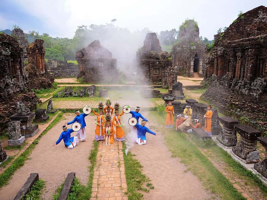 Hoi An: My Son Sanctuary Guided Tour with Boat Trip & Lunch - From Hoi An pickup to the temple valley: transport that saves your legs