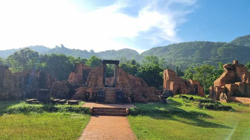Hoi An: My Son Sanctuary Private Tour with Local Guide - What about photos, rain, and real-world conditions