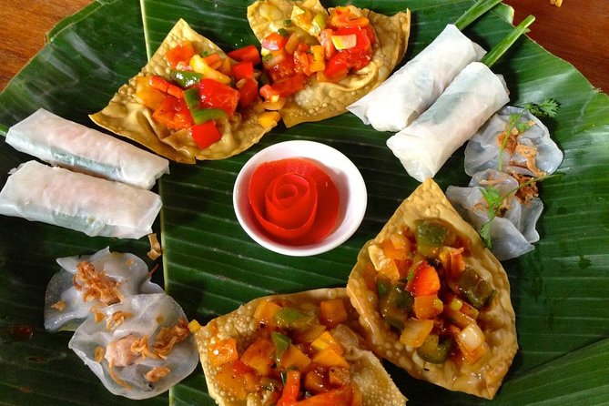 Hoi An Night Market - Ancient Town street food tours by Night - Entering the Old Town with a First Bite of Banh Mi