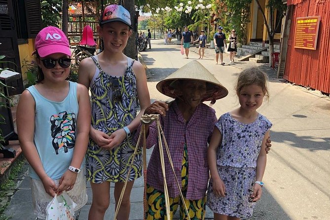 Hoi An Night Market with Hoi an walking Tour , Colourful Lanterns, Boat Ride - The Hoai River sampan ride: lantern photos plus a calm break