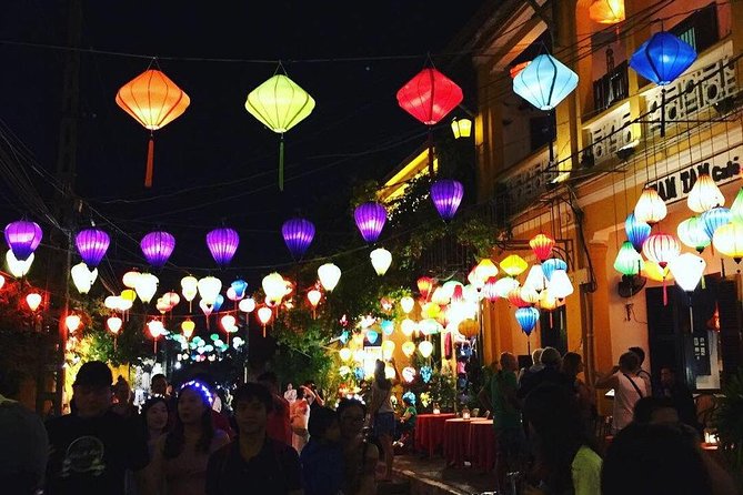 Hoi An Night Market with Hoi an walking Tour , Colourful Lanterns, Boat Ride - Quick practical tips for a smoother evening