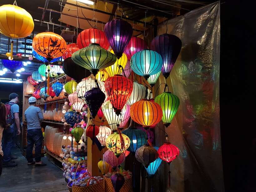 Hoi An Nighttime Heritage Experience - Stop 1: Japanese Covered Bridge After Dark