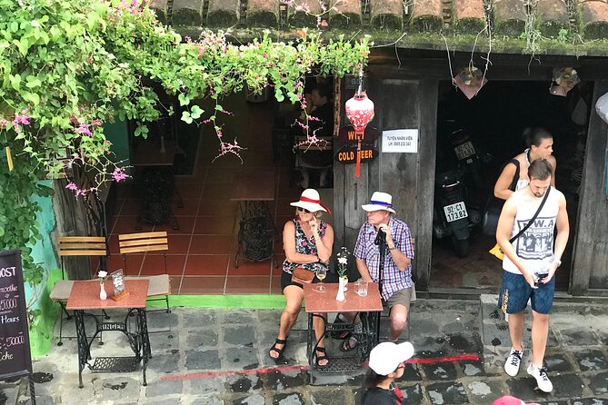 Hoi An Old Town and local Food - Why a Hoi An Walking-and-Food Combo Works
