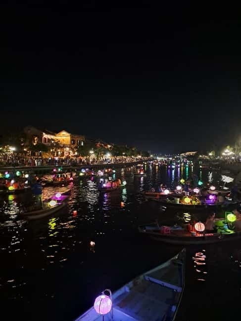 Hoi An Street Food, night market and lantern boat ride - Lantern boat ride on the Hoai River: Make a wish, get the photos