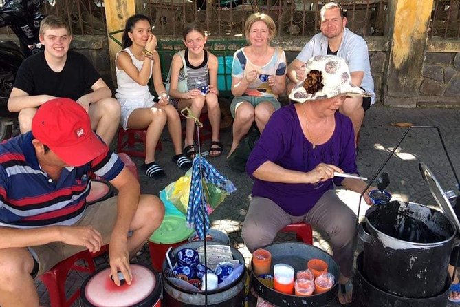 Hoi An Street Food Safari Tour - Guides and English: the difference between eating and learning